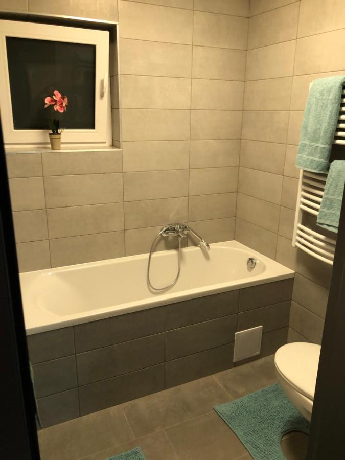 Ferienwohnung Szeged Gyoengye Delux Exterior foto