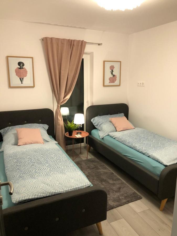 Ferienwohnung Szeged Gyoengye Delux Exterior foto