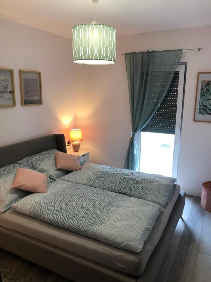 Ferienwohnung Szeged Gyoengye Delux Exterior foto
