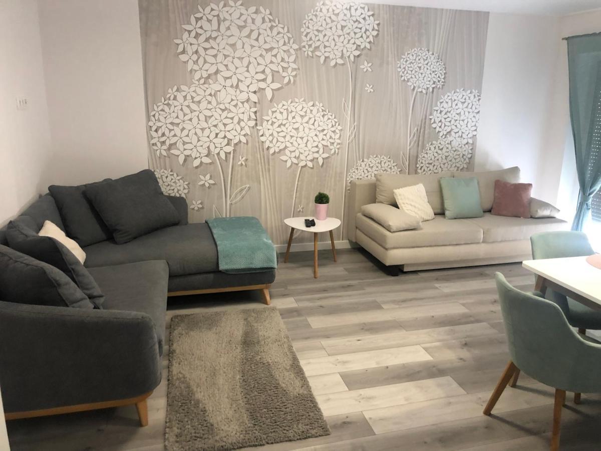 Ferienwohnung Szeged Gyoengye Delux Exterior foto